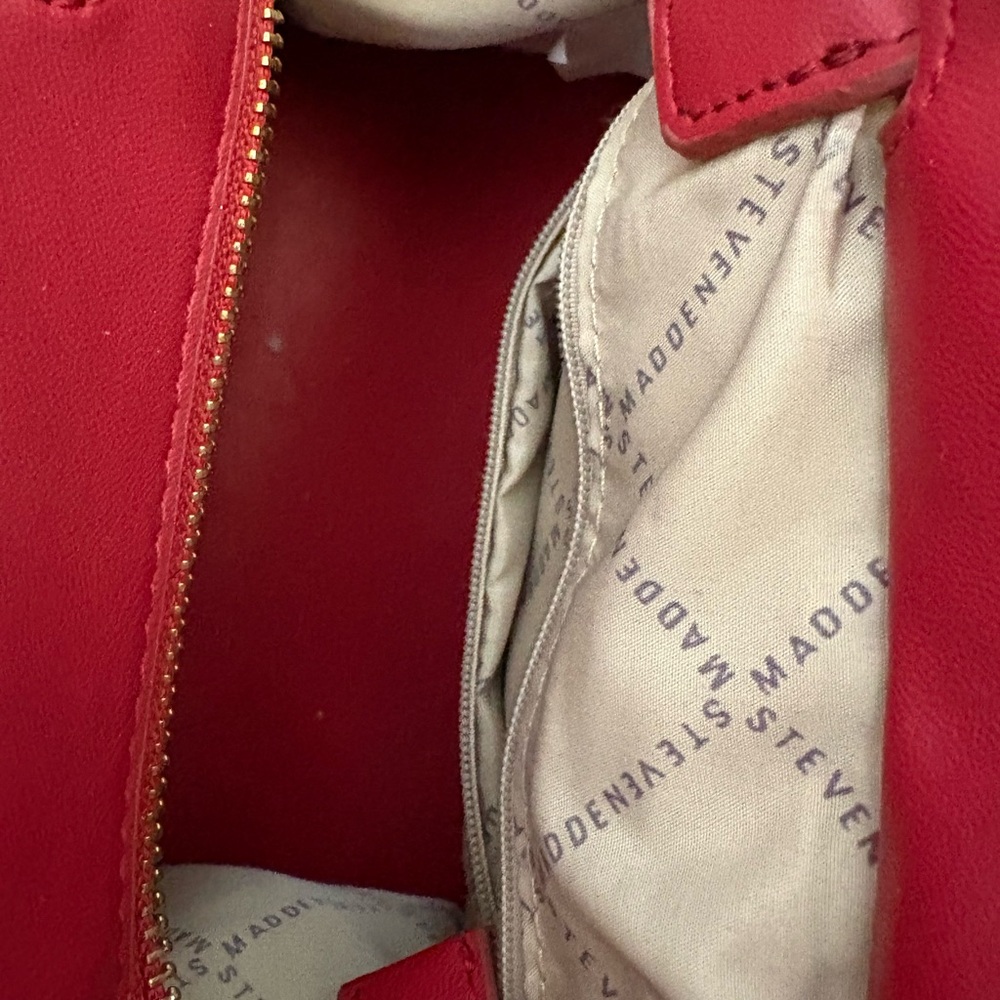 Steve Madden Red Quilted Crossbody Satchel With Logo Removable Strap Mini Bag - Picture 10 of 12